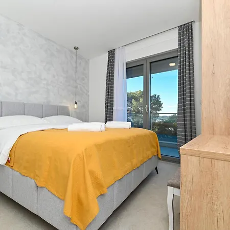 Awesome In * Trogir