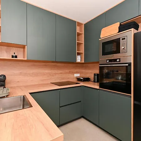 Awesome In Apartman *